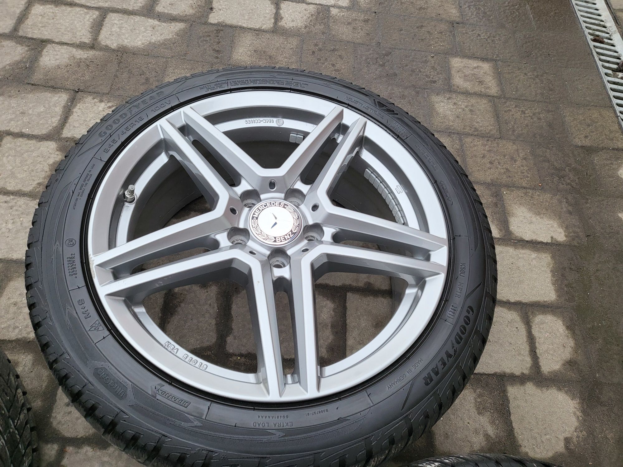 Felgi 18" Aluminiowe Mercedes C,E Clk9J 8J