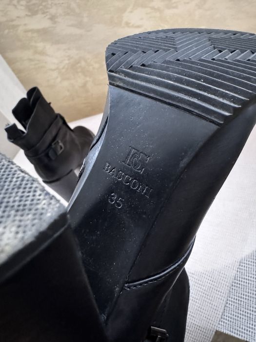 Зимові черевики на підборах