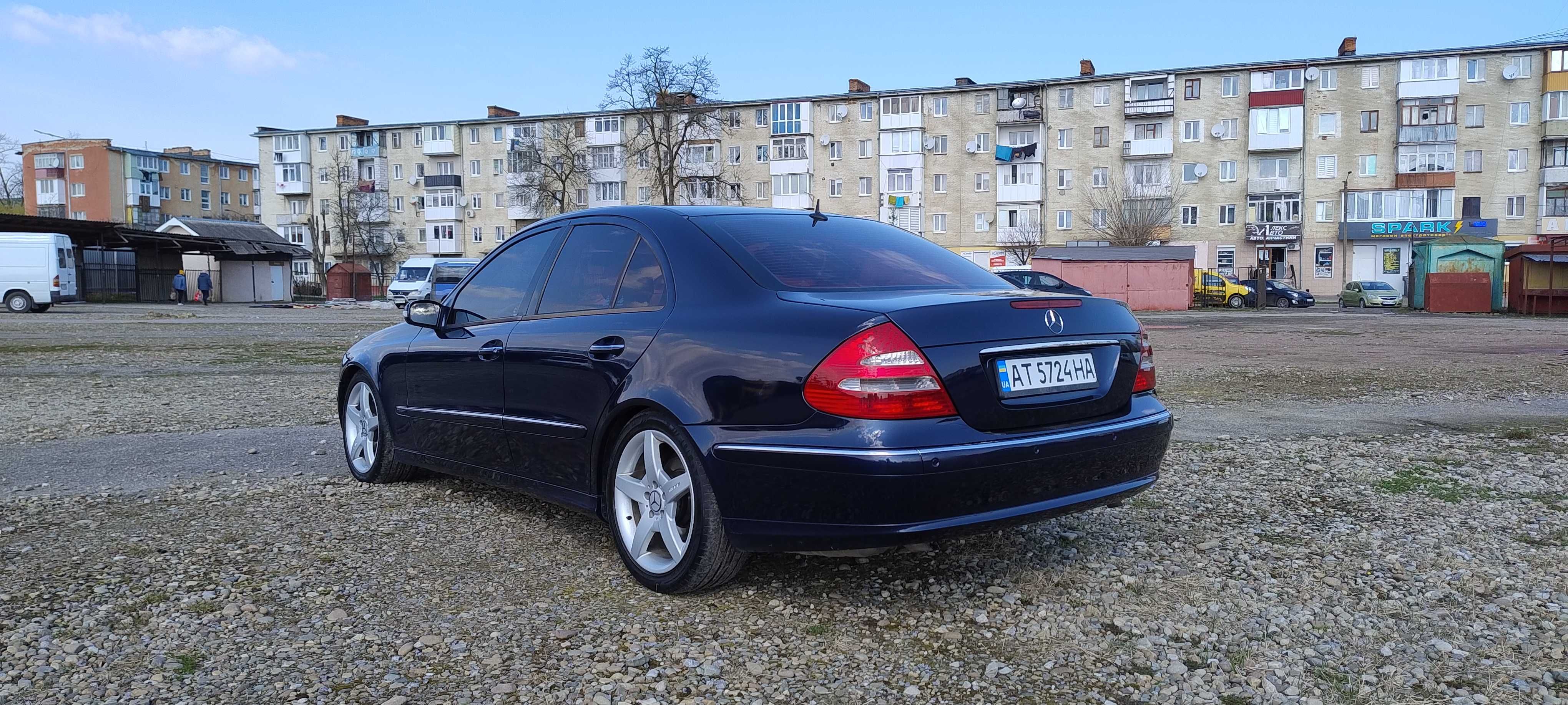 Mercedes-Benz E-Class W211 2002