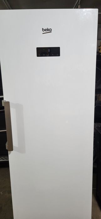 Однокамерний холодильник Beko RSNE445E22