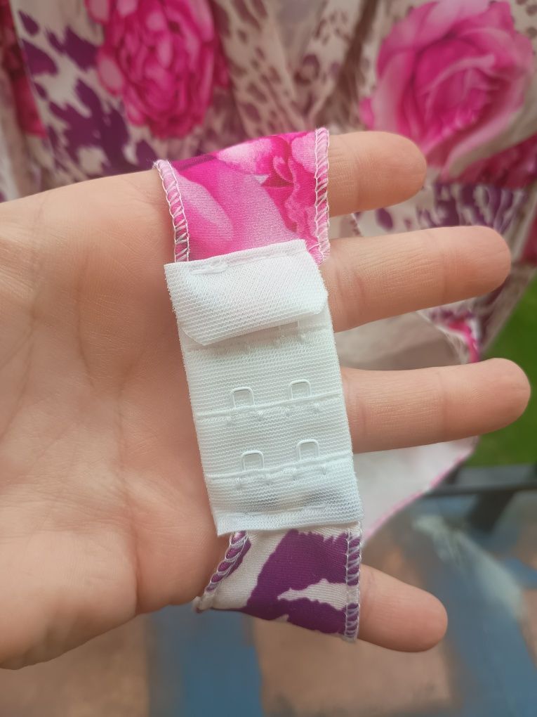 Satynowe body w kwiaty i panterkę push up