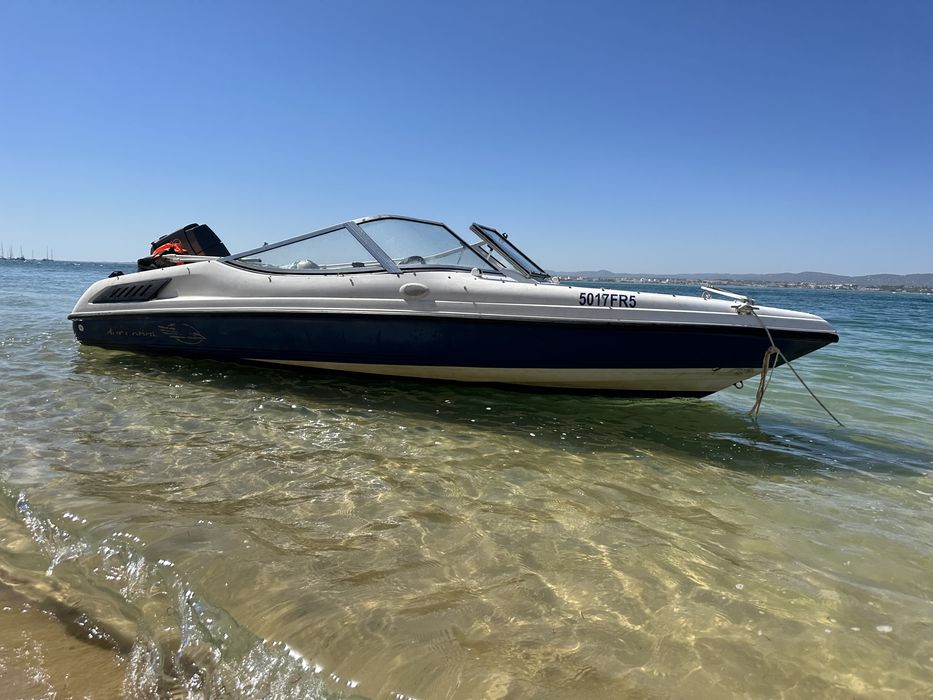 Barco Chaparral c/ motor fora de bordo, Proa Aberta 6 lugares