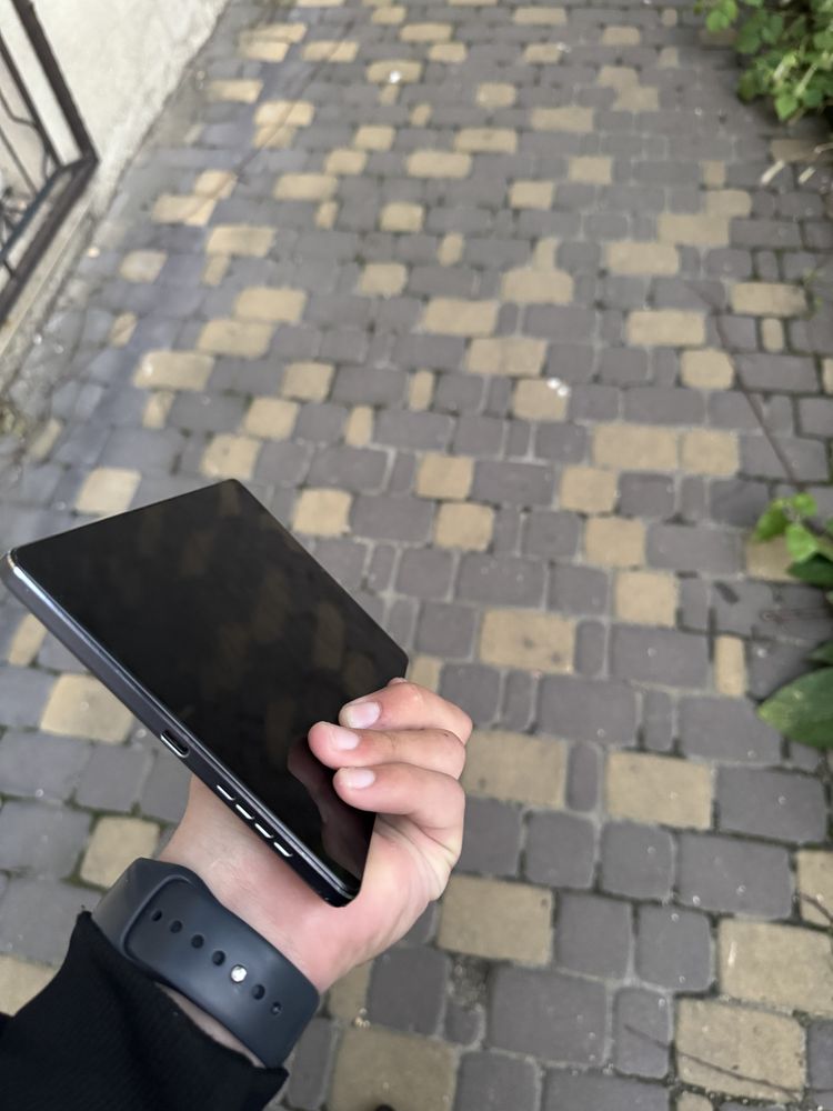 Планшет Lenovo Legion Tab TB320FC / 144Hz / 12/256GB