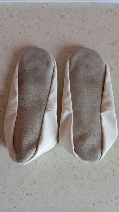 Чешки по стельке 20 см,чешки- балетки 22 см,в хорошем состоянии 80 грн