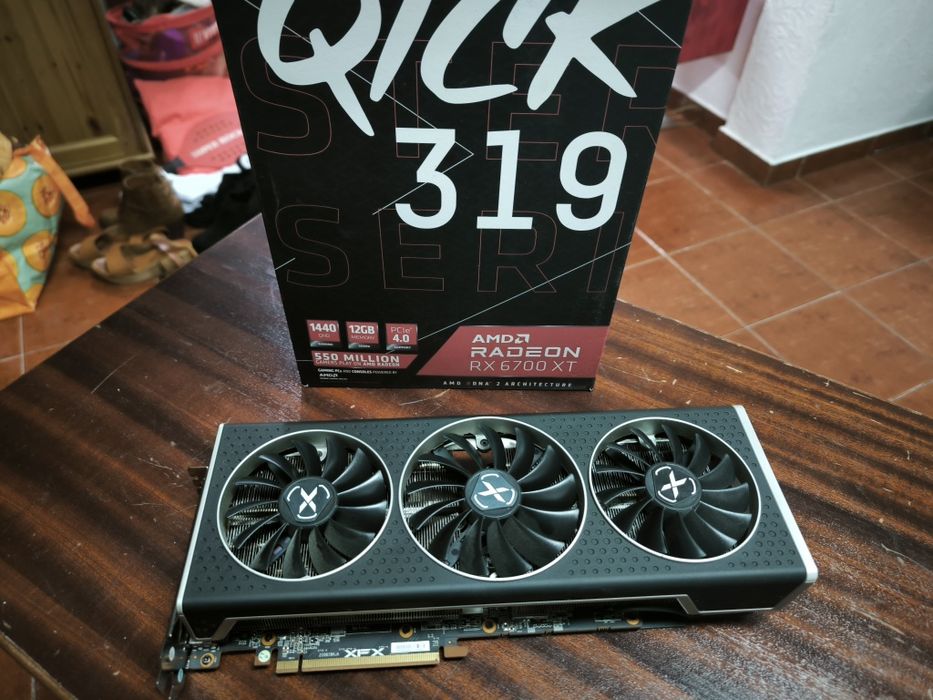 XFX quick 319 RX 6700xt