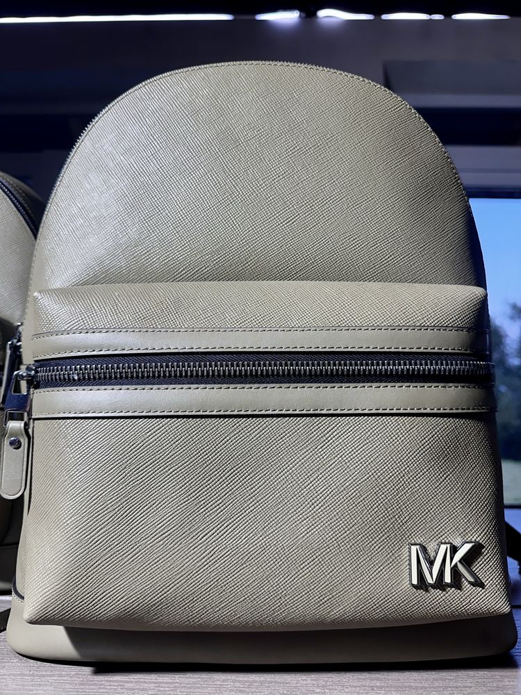 Чоловічий рюкзак Michael Kors