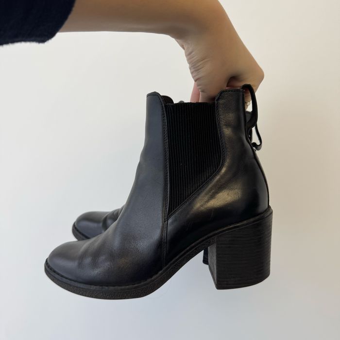 Ботильйони чорні шкіра осінь 38