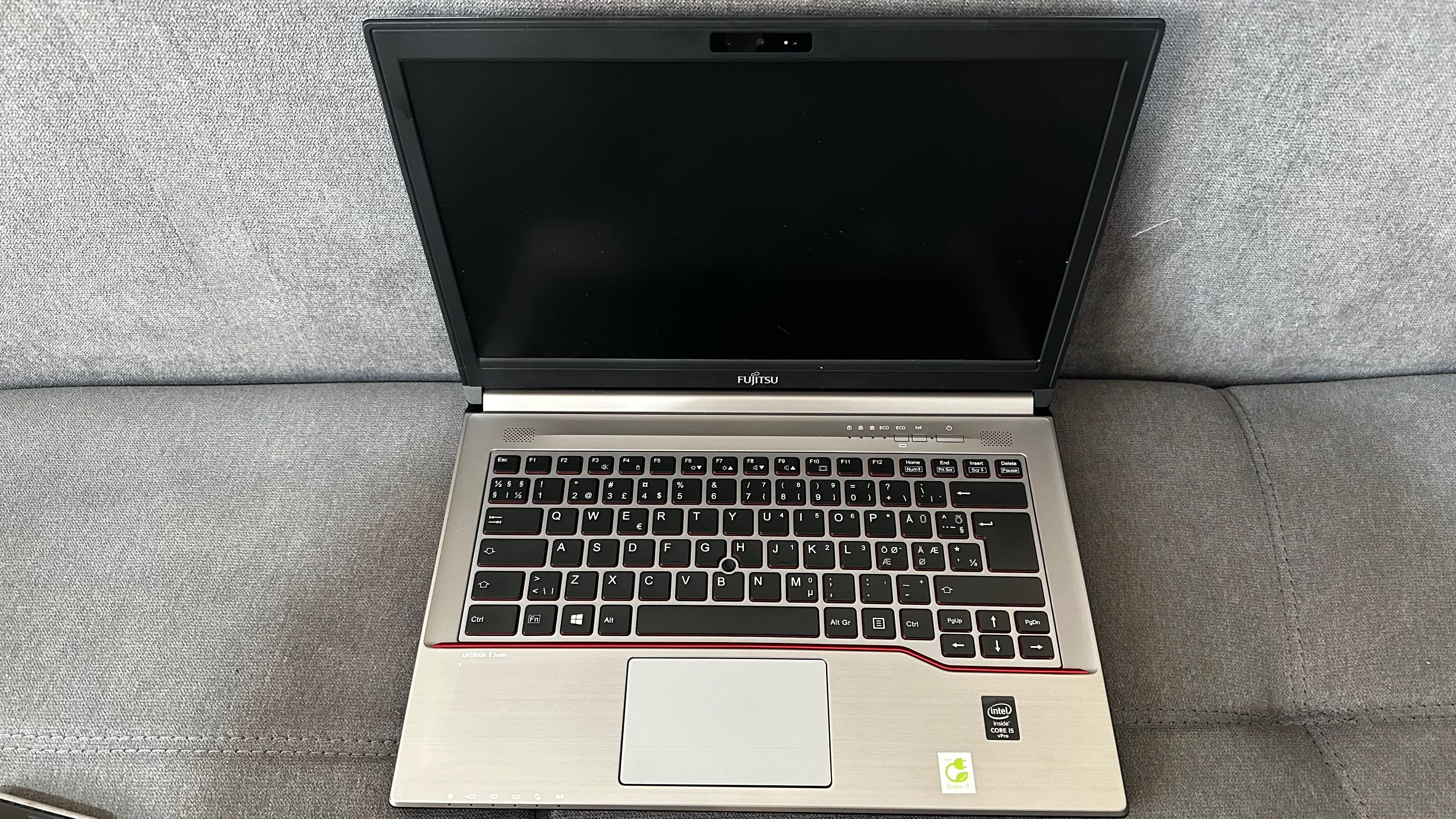 Ноутбук Fujitsu Lifebook E744 14.0/intel core i5-4300M / RAM 8/SSD 256