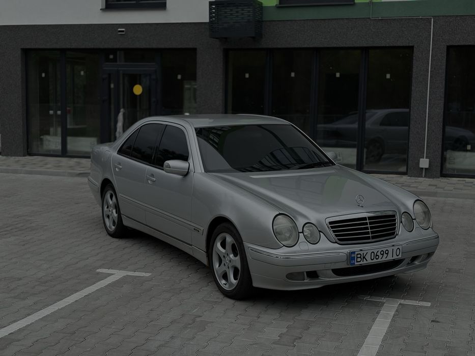 Mercedes-Benz W210 E320 4matic