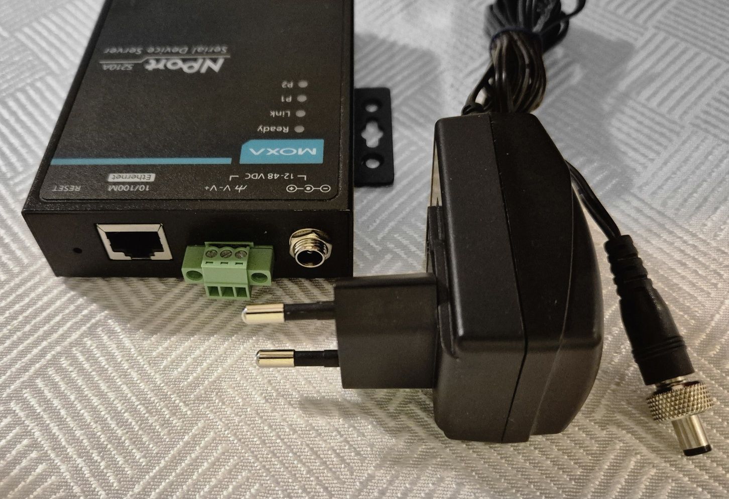 Serwer portów szeregowych Moxa NPort 5210A