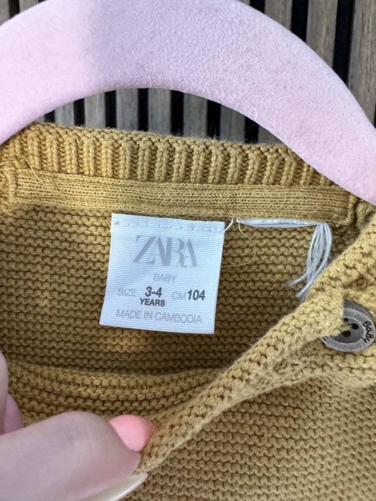 Sweter z guzikami zara 104