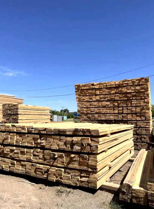 Продаж пиломатеріалу стропил дошки бруса сосни