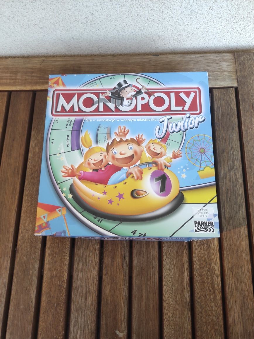 Gra Monopoly Junior w wesołym miasteczku