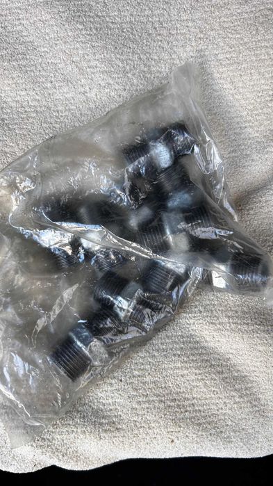 Żeliwne elementy hydrauliczne - mufy, nyple, zawory, pasta