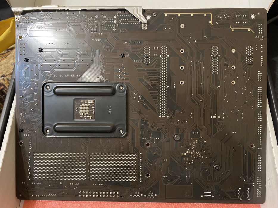 Материнська плата Gigabyte B450 Aorus Elite V2 AM4 материнская плата
