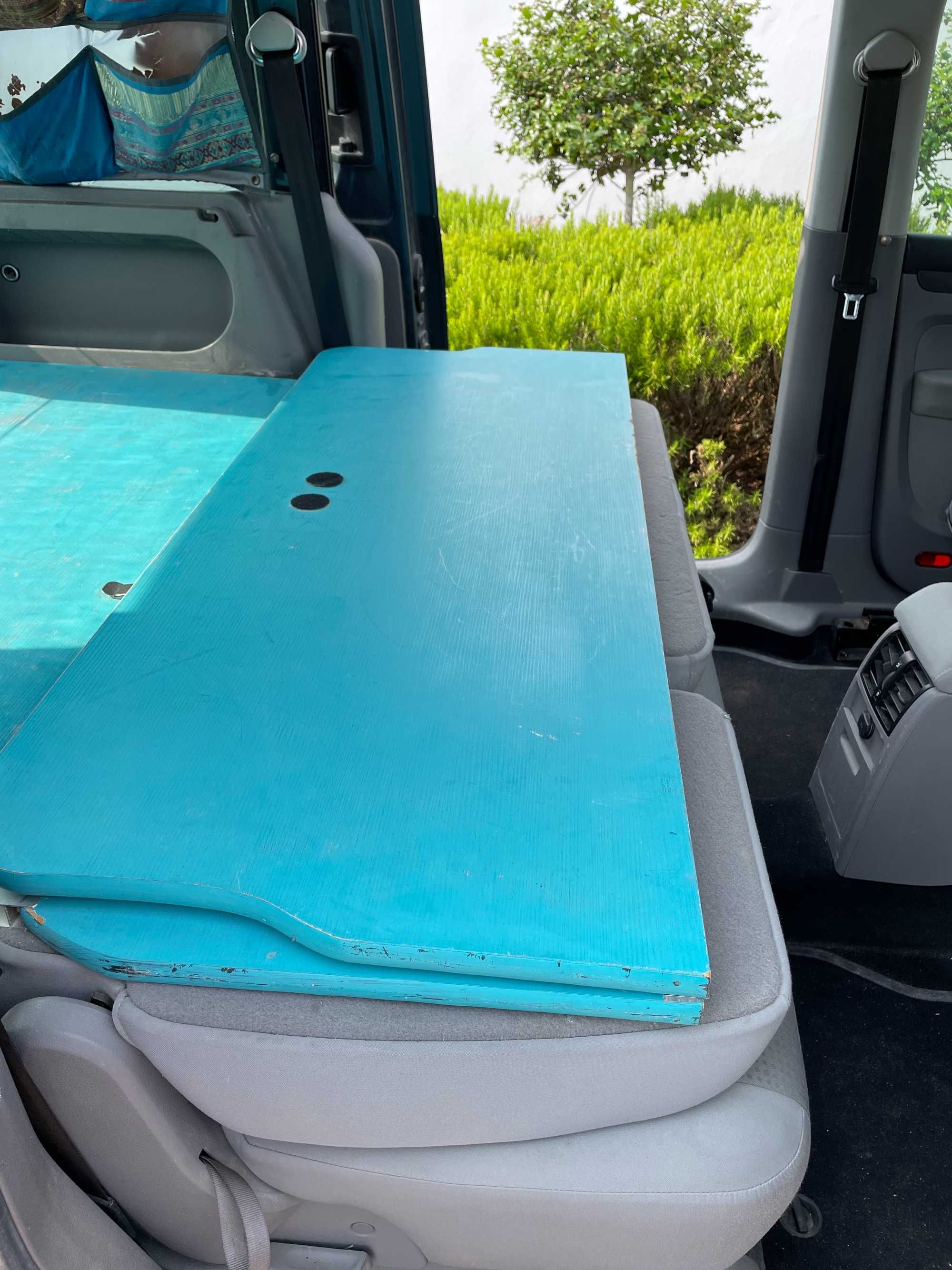 À VENDA: Volkswagen Caddy Mini Camper (2010)
