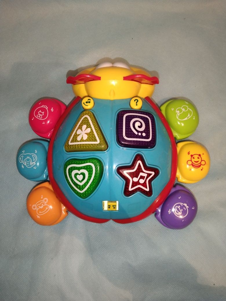 Продам развивающая музыкальная игрушка Добрый жук Limo toy