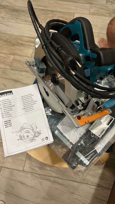 Serra circular Makita - nunca usada