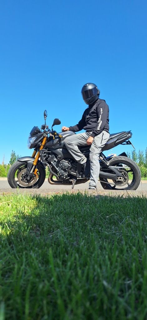 YAMAHA FZ8n нейкед