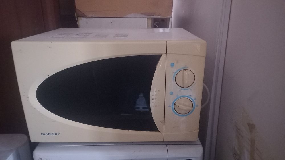 Mikrofalówka mikrofala Bluesky