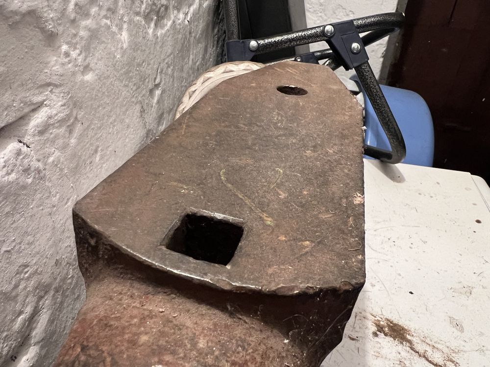 Kowadlo kowalskie ladne 25 kg