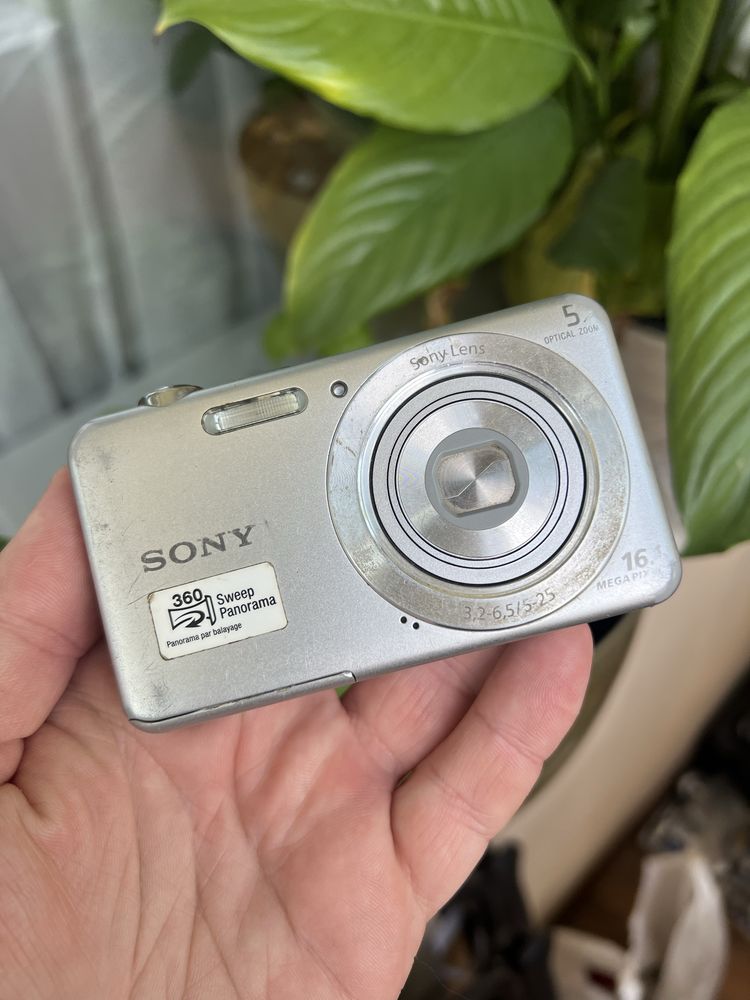 Цифровой фотоаппарат Sony W 710