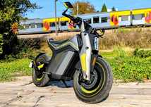 Moto elétrica NAXEON I AM PRO
