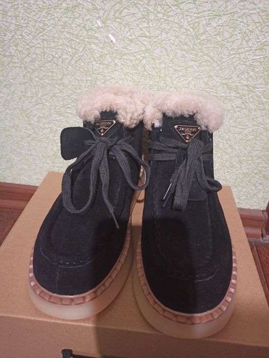 Ботинки новые натуральная замша и мех