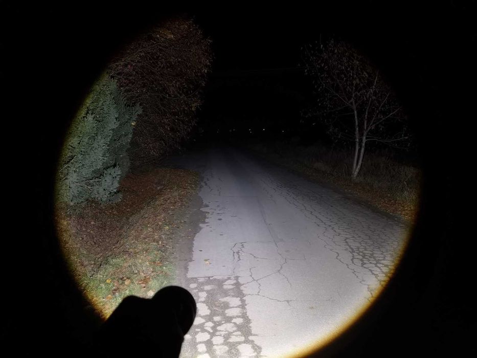 Latarka ZOOM, dioda Luminus SFT-25R, 770m zasięgu