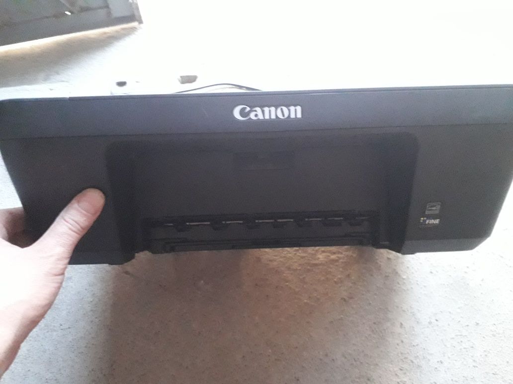 Принтер марки Canon