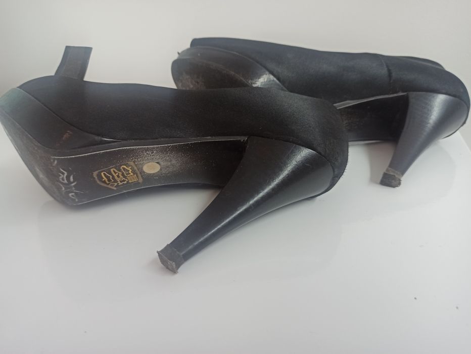 Sapato clássico senhora em pele