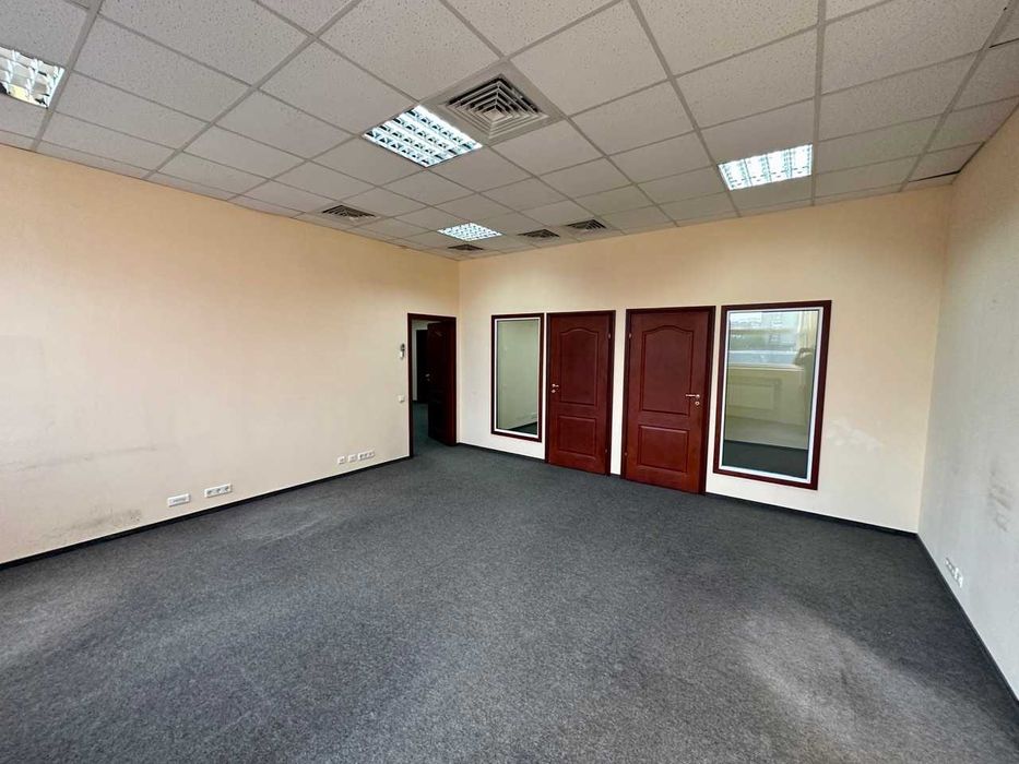 Аренда офиса в БЦ, 12 кабинетов, 250 м.кв., генератор, Подол