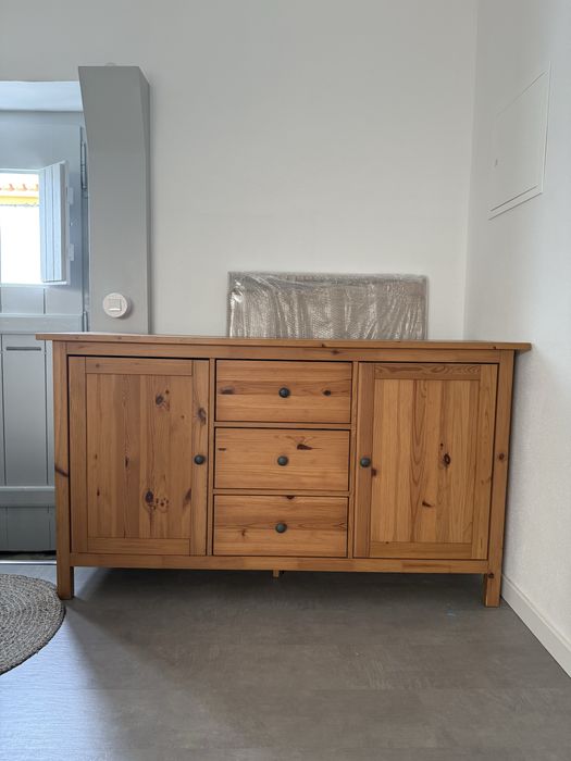 Aparador Hemnes IKEA