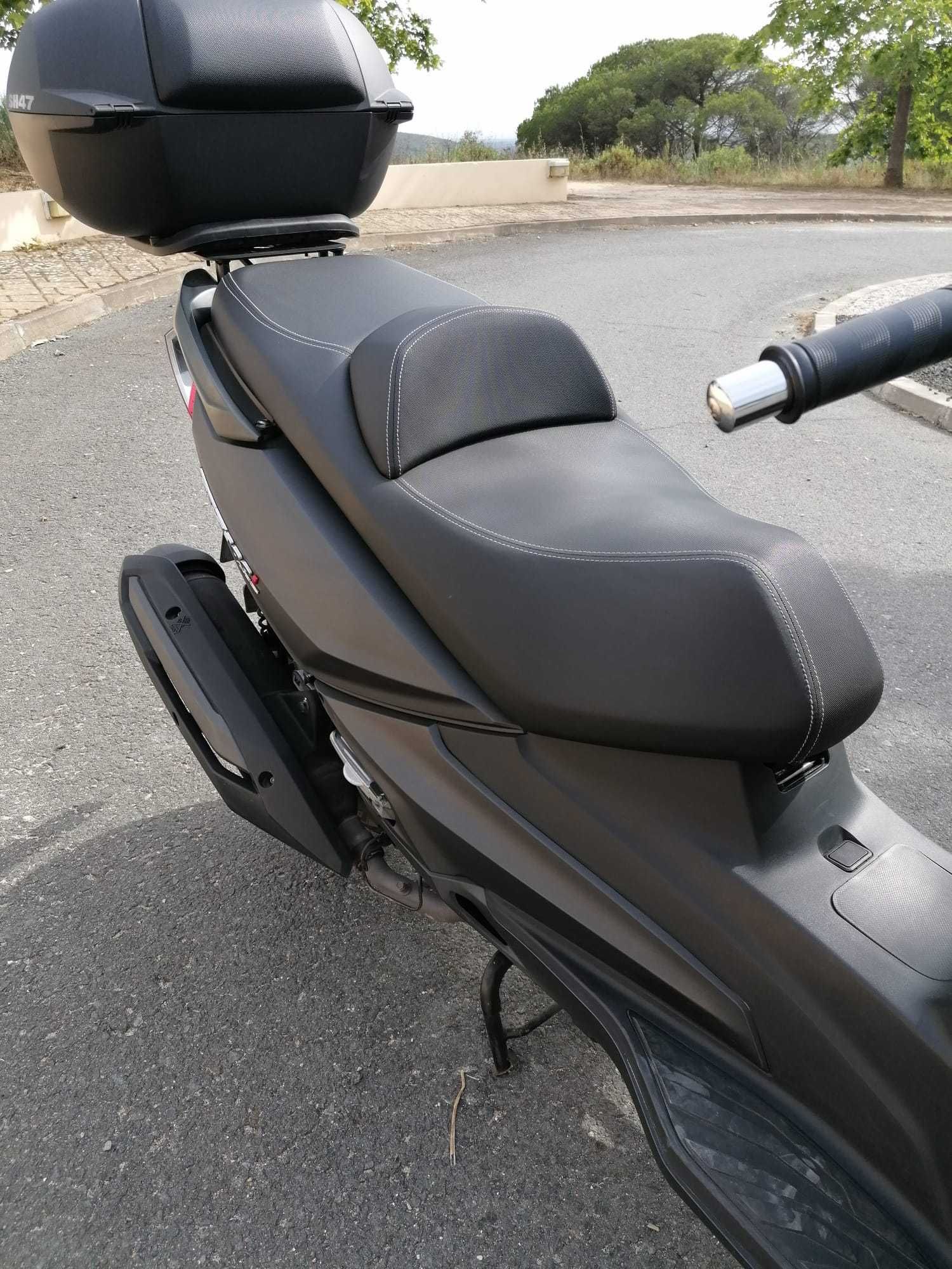 Scooter SYM GTS 300 I /Ano 2018 /20 000 km