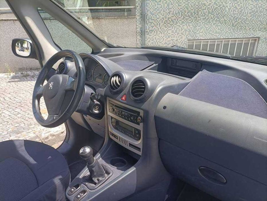 Peugeot 1007 1.4 HDI 4 lugares