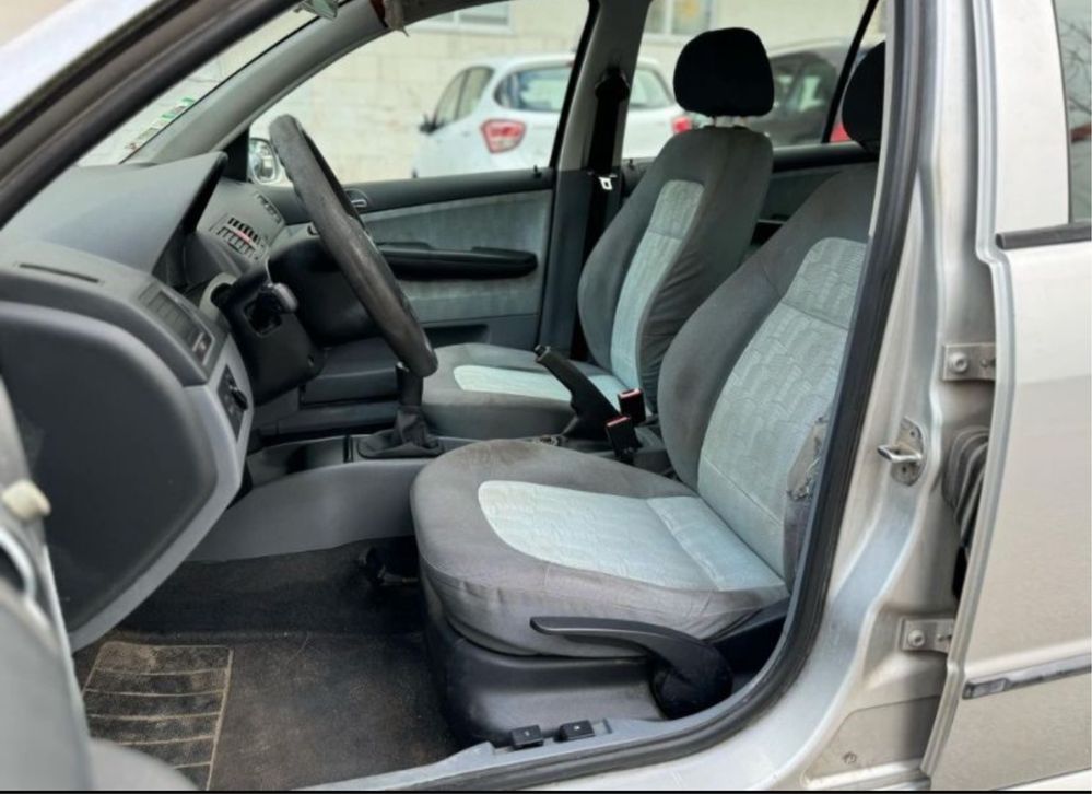 Skoda fabia 2001 , 1500€