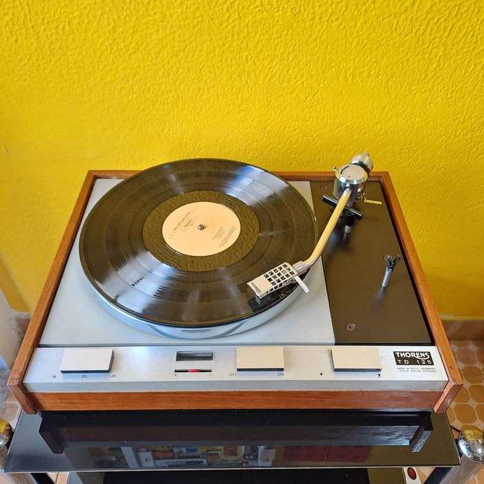Thorens TD-125 gira-discos