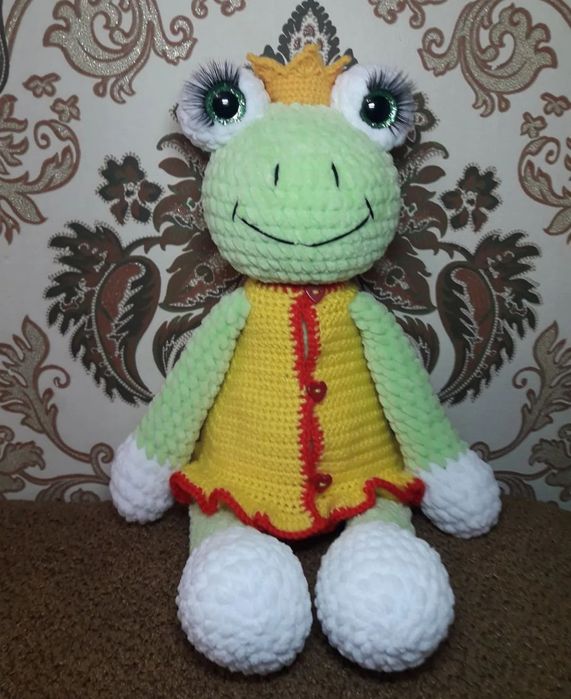 В'язана іграшка "Жабка"
