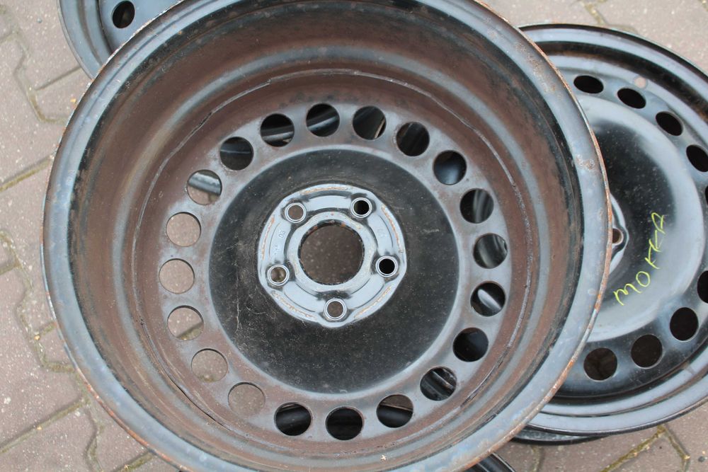 16 Felgi stalowe OPEL MOOKA
