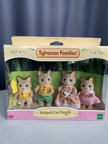 Набір іграшок «Sylvanian Families Striped Cat Family»