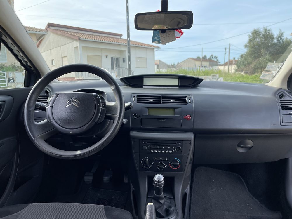 Citroen C4 2007.