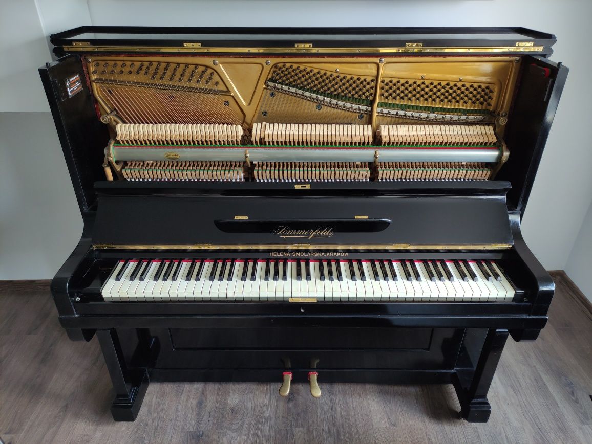 Pianino Sommerfeld, odrestaurowane, gratis ława.