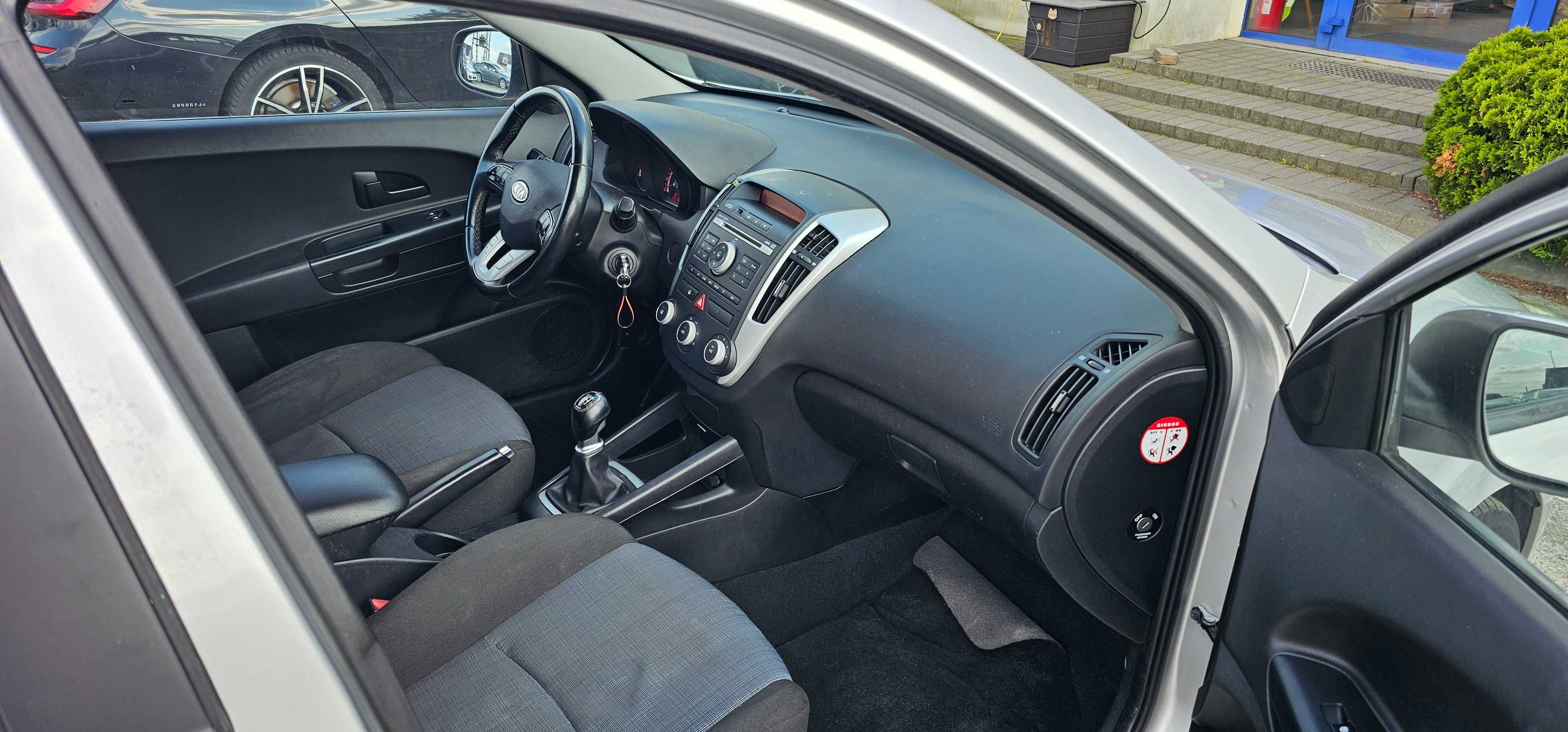 Kia Ceed 1.6 CRdi 116 Km Klima