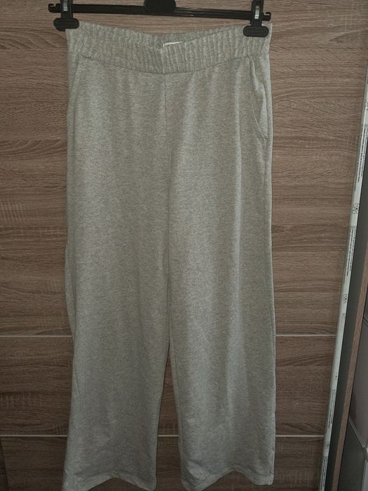 Szare szerokie spodnie damskie Sinsay (mała wada)