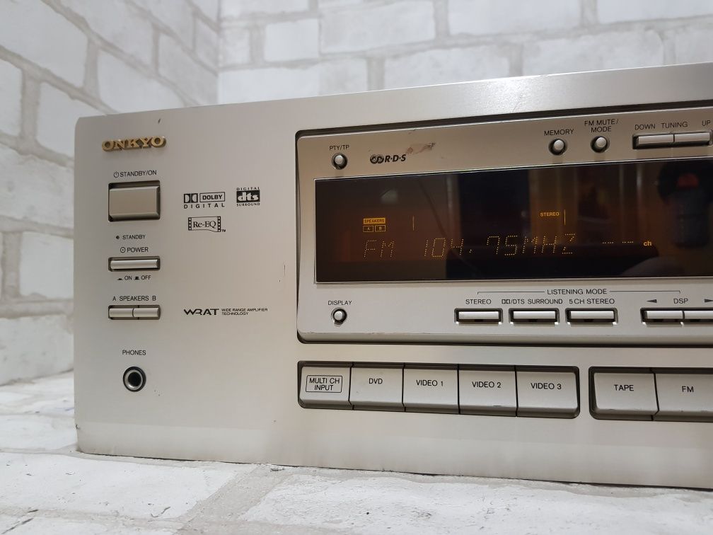 5.1 AV ресивер/підсилювач ONKYO TX-DS575,5*100Вт,б/в з Німеччини(+1ц)