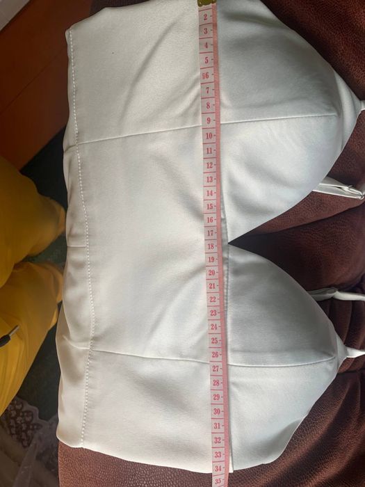 Біла сукня, довжина міді