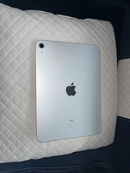 iPad 10. generacji (10,9”), 64 GB, Wi-Fi, kolor Silver