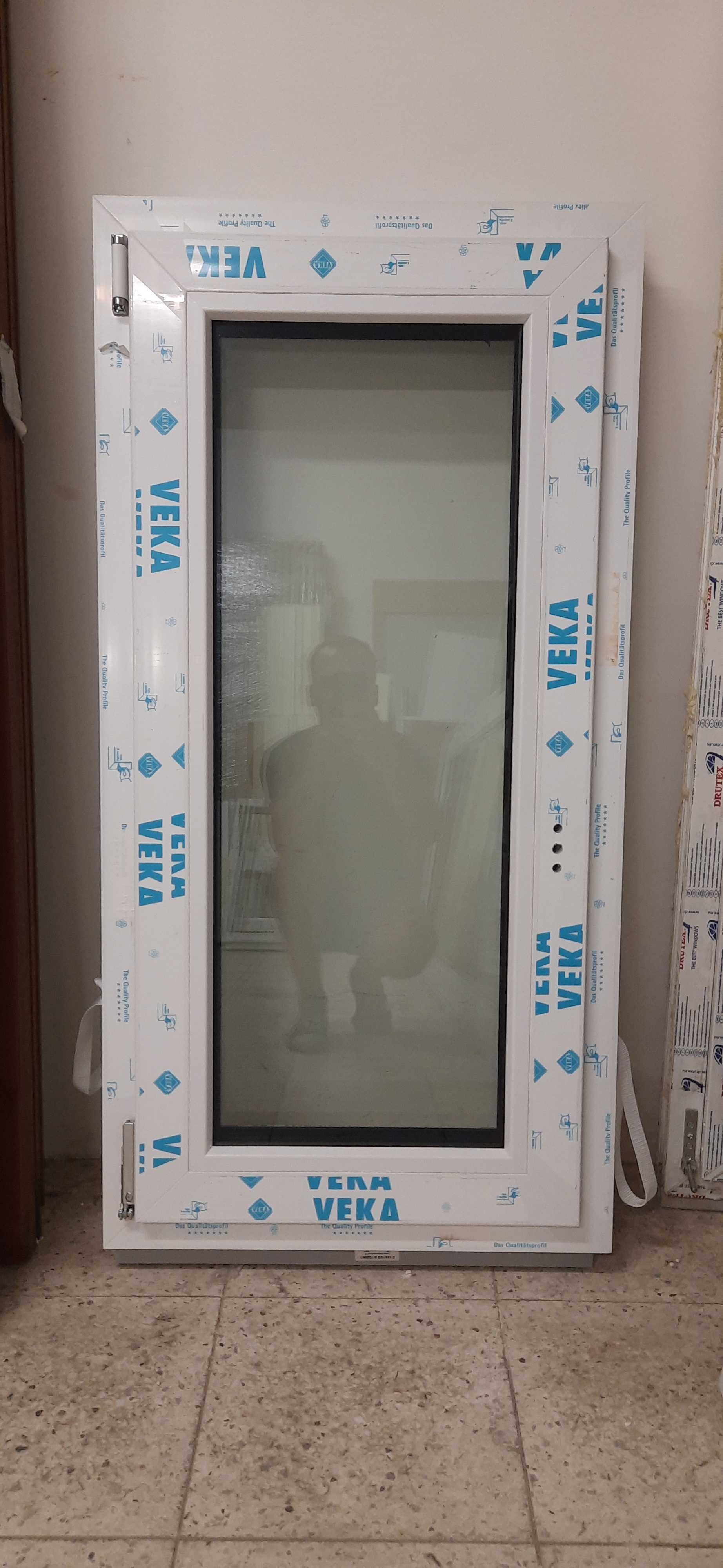 Okno VEKA SOFTLINE 82    570 x 1130 mm