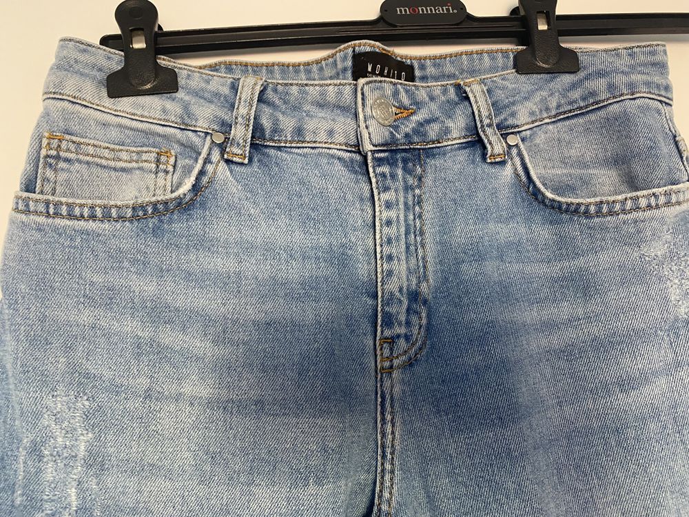 Spodnie jeansowe Mohito 38