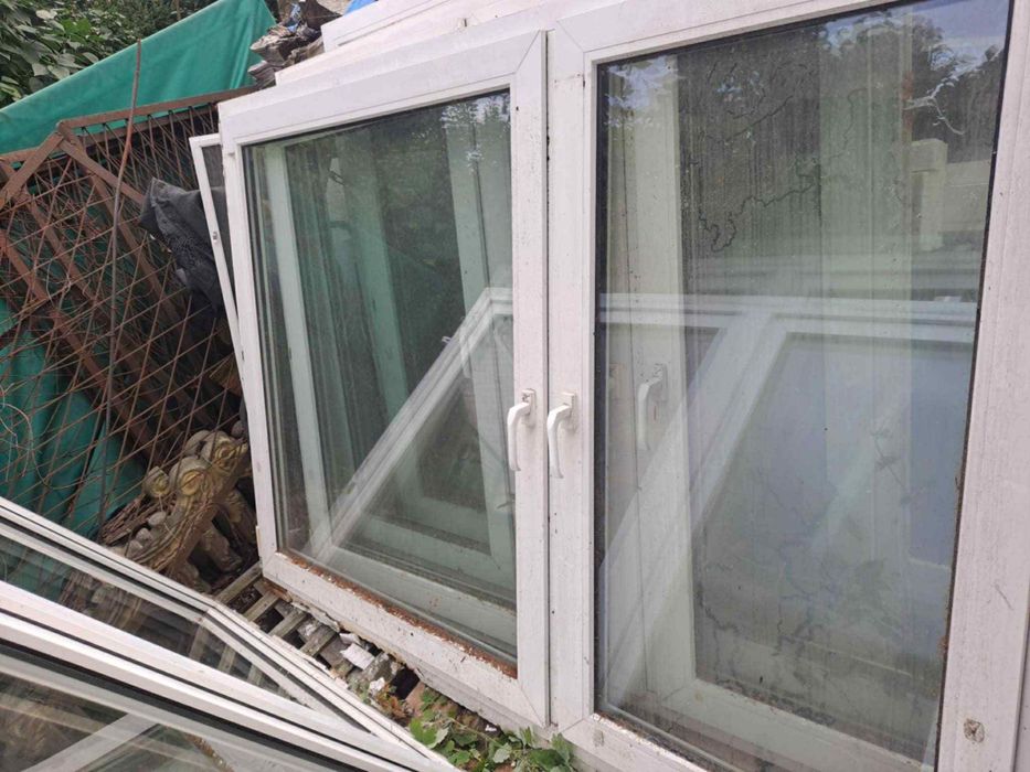 Okna białe plastikowe
